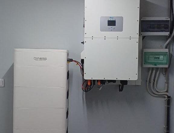 Residential Energy Storage Systems — Hybrid Inverters and Batteries